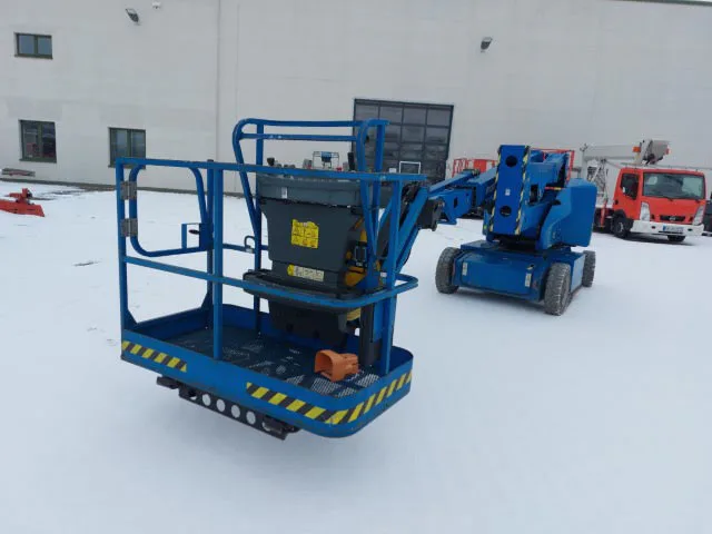 Jlg E400AJPN 2015 - Nacelle articulée image 1