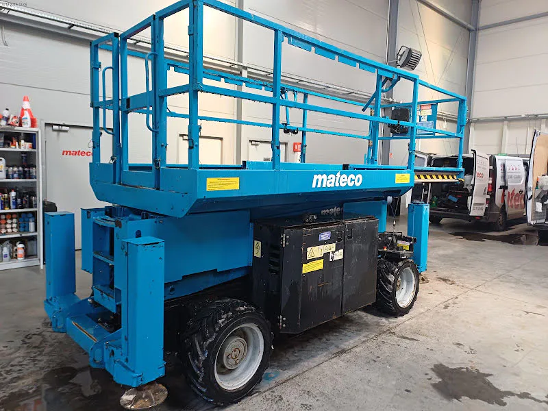 Genie GS-3369 RT 2016 - Scissor lift image 1