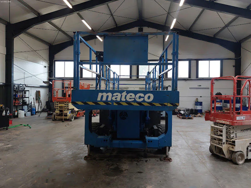 Genie GS-3390 RT 2016 - Scissor lift image 3 thumbnail