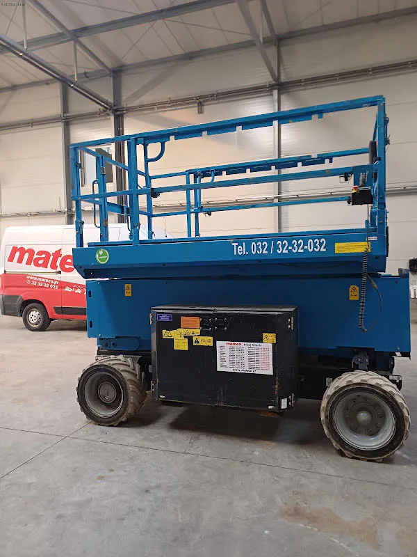 Genie GS-4069 DC 2016 - Scissor lift image 1