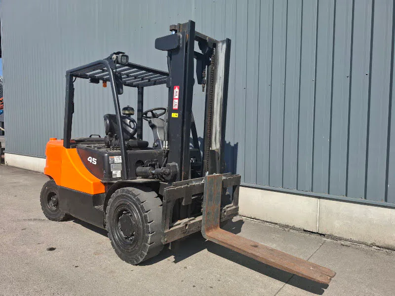 Doosan D45SC-5 2012 - Carretilla elevadora diésel imagen 2 miniatura