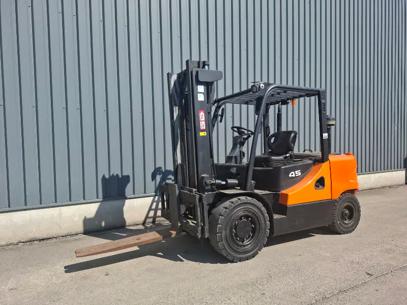 Doosan D45SC-5 2012 - Carretilla elevadora diésel imagen 3 miniatura