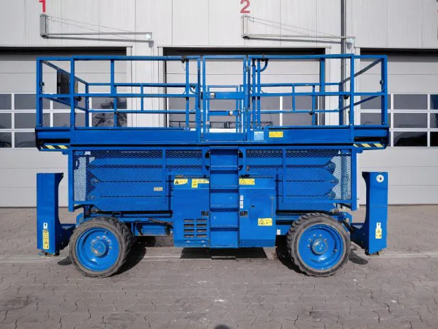 Genie GS-4390 RT 2014 - Scissor lift image 1