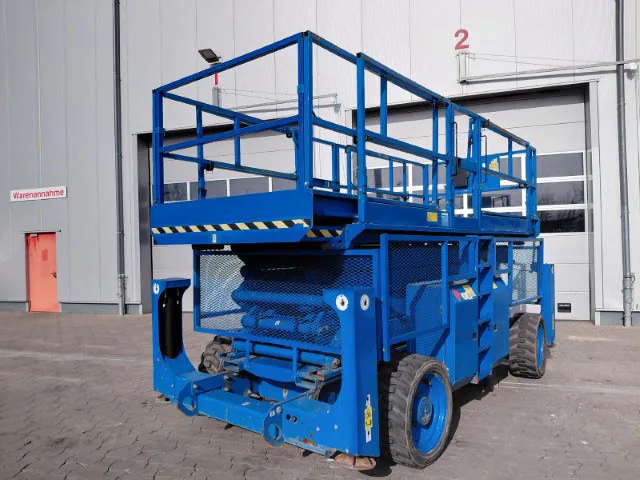 Genie GS-4390 RT 2014 - Scissor lift image 3 thumbnail