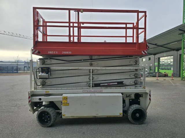 Holland Lift N-165EL12 2015 - Scissor lift image 2 thumbnail