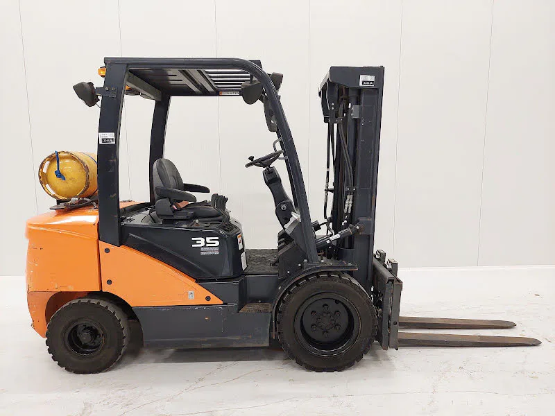 Doosan G35C-7 2018 - Treibgasstapler Bild 2 Miniaturansicht