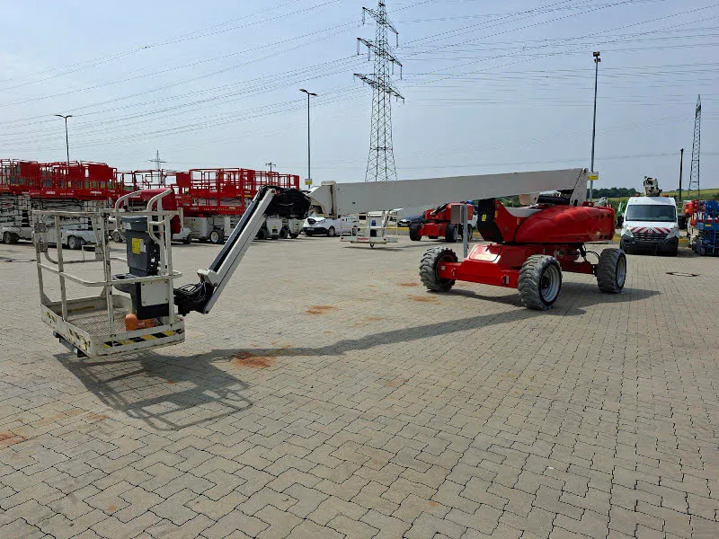 Jlg M600JP 2013 - Articulated boom lift image 1