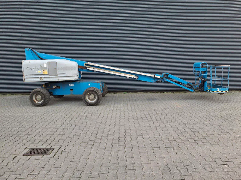 Genie S-45 2014 - Telescopic boom lift image 1