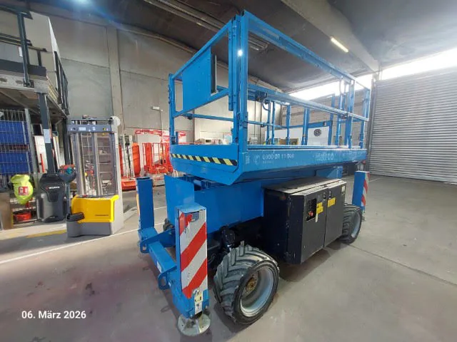 Genie GS-3369 RT OR 2015 - Scissor lift image 2 thumbnail