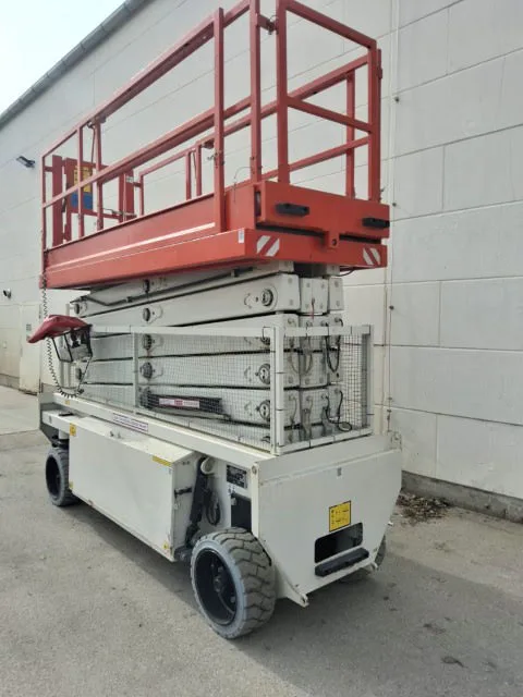 Holland Lift N-165EL12 2014 - Nůžková plošina obrázek 3 náhled