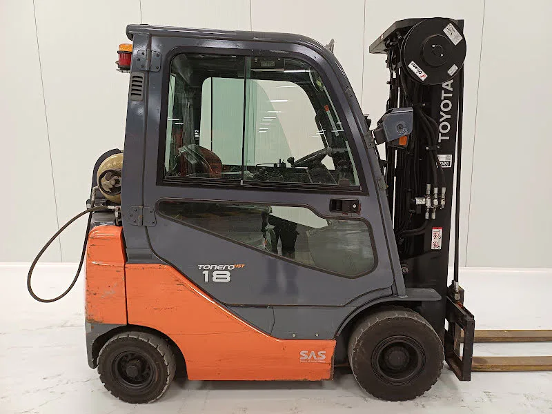Toyota 06-8FG18F 2017 - Carrello elevatore GPL immagine 3 miniatura
