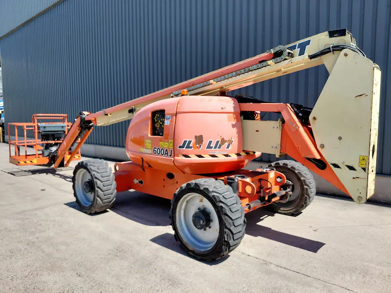 Jlg 600AJ 2015 - Articulated boom lift image 2 thumbnail