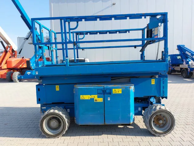 Genie GS-2669 DC 2013 - Schaarhoogwerker afbeelding 3 miniatuur