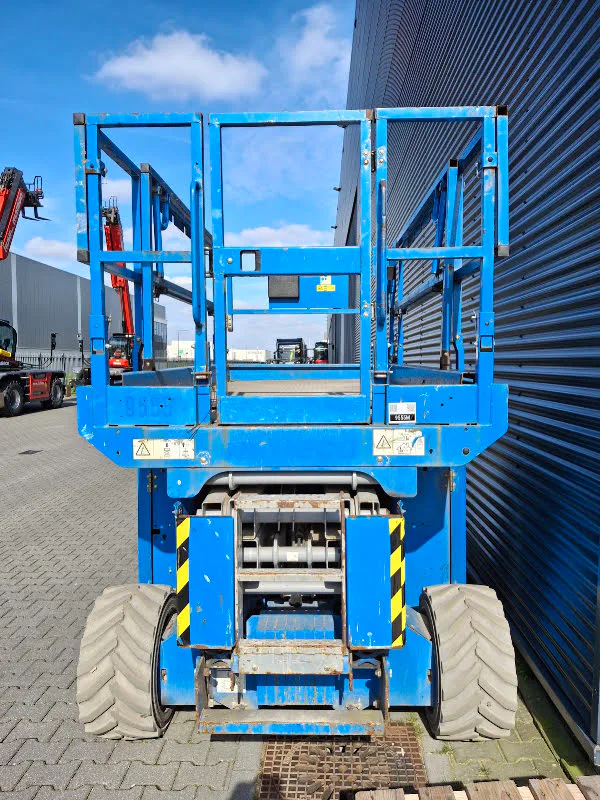 Genie GS-2669 DC 2013 - Schaarhoogwerker afbeelding 3 miniatuur