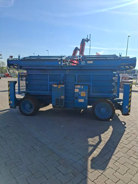 Genie GS-5390 RT 2015 - Schaarhoogwerker afbeelding 3 miniatuur