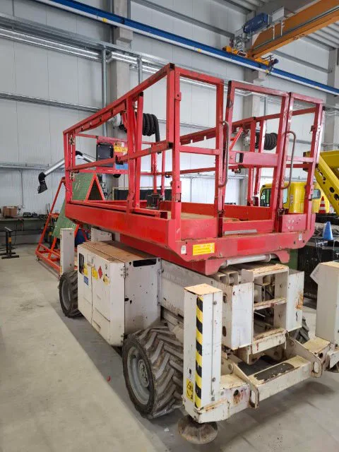 Genie GS-2669RT OR 2014 - Schaarhoogwerker afbeelding 1