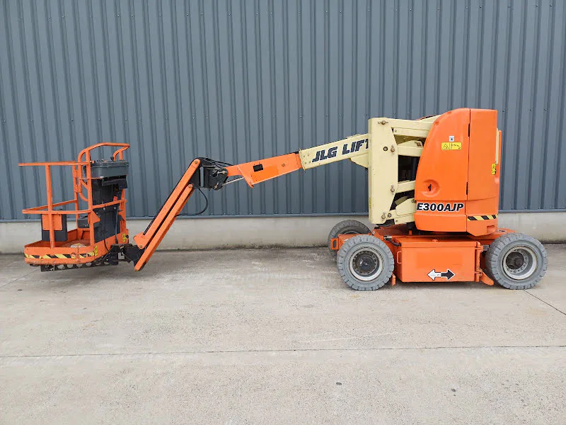 Jlg E300AJP 2012 - Knikarmhoogwerker afbeelding 2 miniatuur