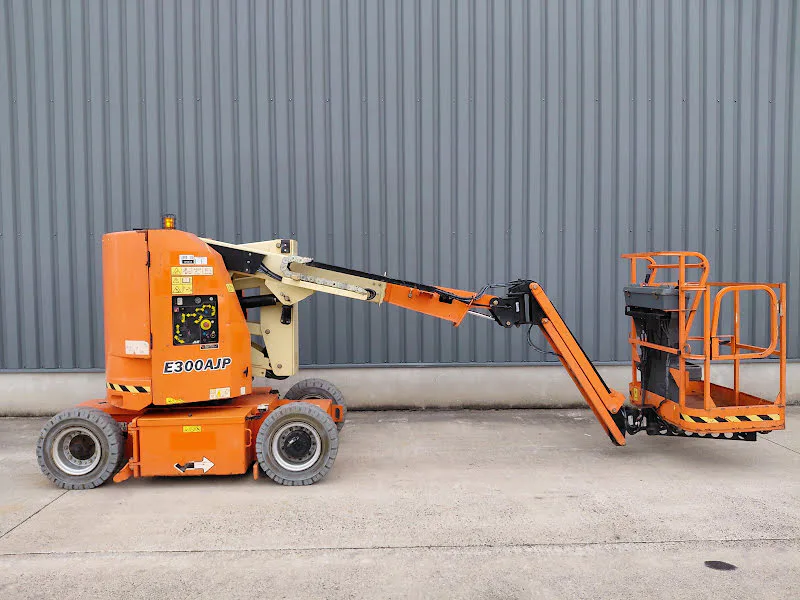Jlg E300AJP 2016 - Knikarmhoogwerker afbeelding 3 miniatuur