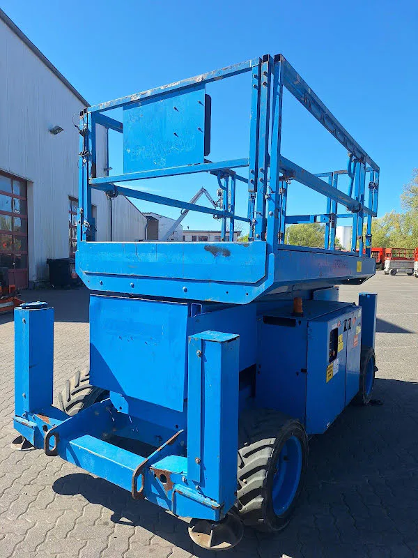 Genie GS-3369 RT OR 2015 - Schaarhoogwerker afbeelding 3 miniatuur