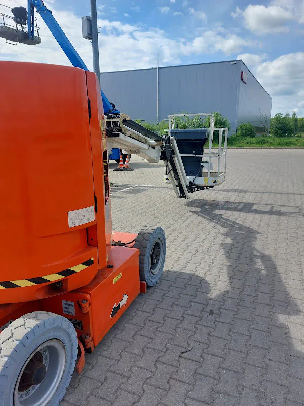 Jlg E300AJP 2015 - Knikarmhoogwerker afbeelding 2 miniatuur