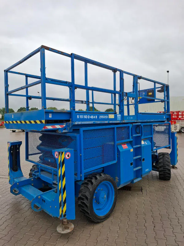 Genie GS-4390 RT 2015 - Schaarhoogwerker afbeelding 2 miniatuur