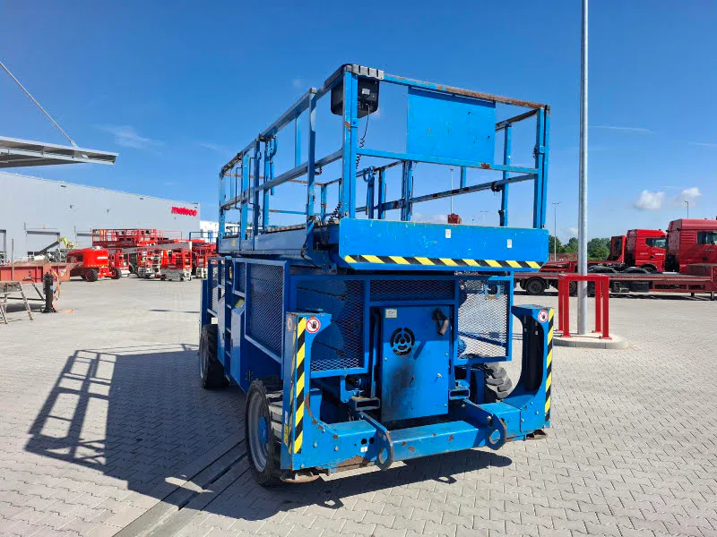 Genie GS-4390 RT 2014 - Schaarhoogwerker afbeelding 3 miniatuur