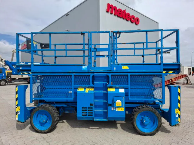 Genie GS-4390 RT 2014 - Schaarhoogwerker afbeelding 1
