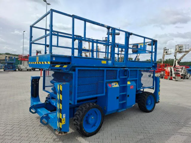 Genie GS-4390 RT 2014 - Schaarhoogwerker afbeelding 3 miniatuur
