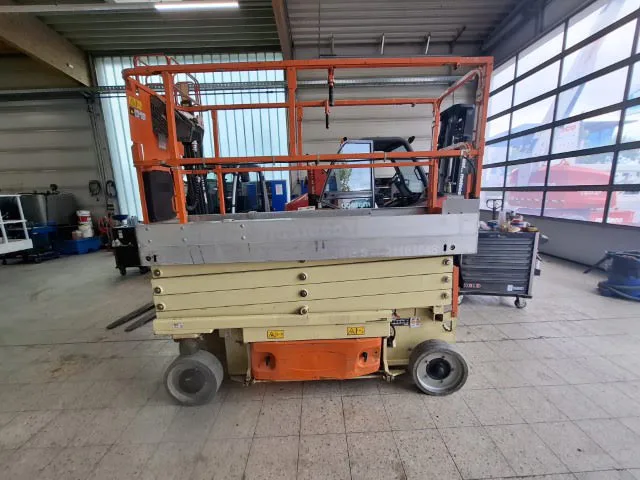 Jlg 2630ES 2011 - Schaarhoogwerker afbeelding 1