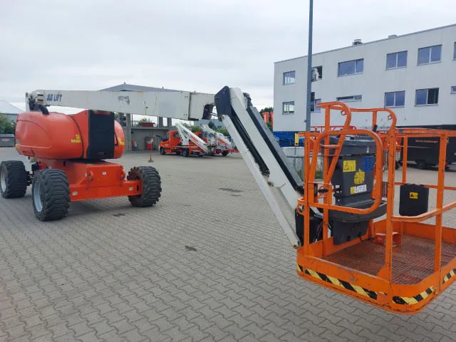 Jlg 800AJ 2014 - Knikarmhoogwerker afbeelding 1