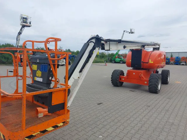 Jlg 800AJ 2014 - Knikarmhoogwerker afbeelding 2 miniatuur