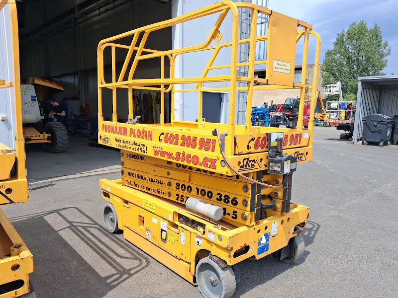 Haulotte COMPACT 12 2014 - scissorlifts for sale
