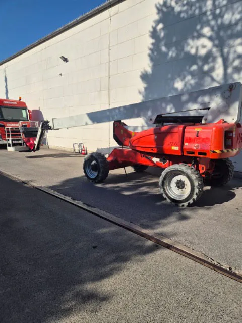 Jlg M600JP 2015 - Knikarmhoogwerker afbeelding 2 miniatuur