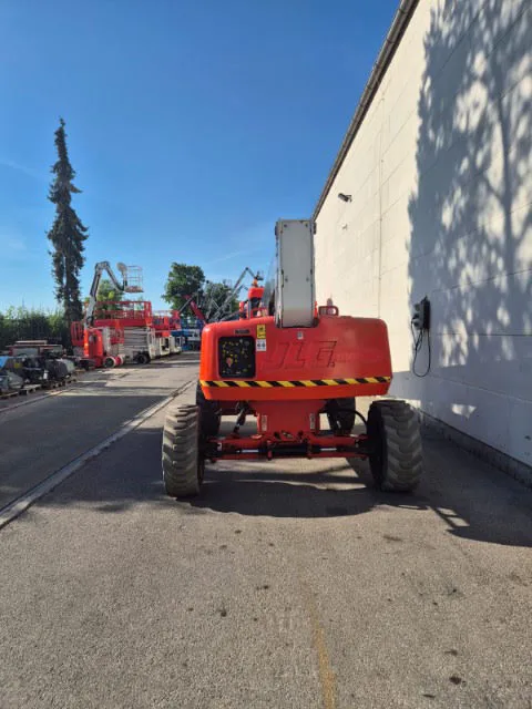 Jlg M600JP 2015 - Knikarmhoogwerker afbeelding 3 miniatuur