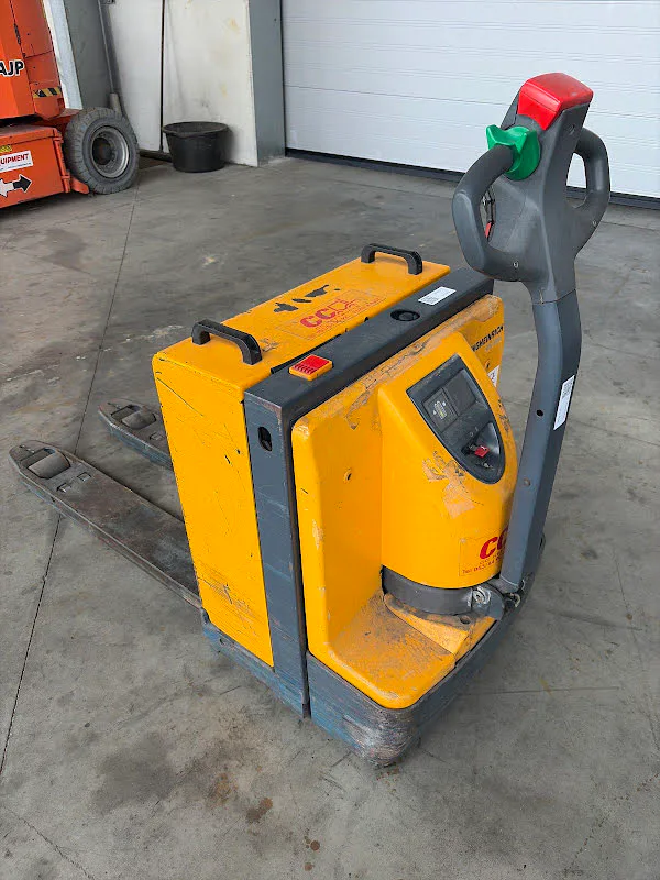 Jungheinrich EJE 220 2004 - lowlifters zu verkaufen