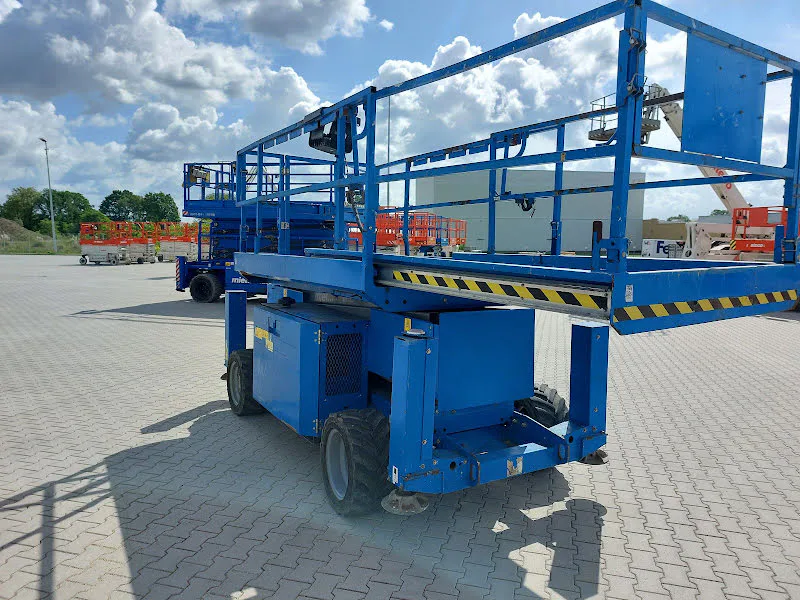 Genie GS-3369 RT OR 2014 - Schaarhoogwerker afbeelding 2 miniatuur