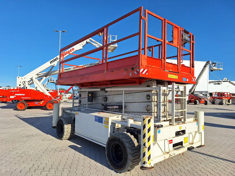 Holland Lift B-165DL25 4WD/P/N 2015 - Nůžková plošina obrázek 2 náhled