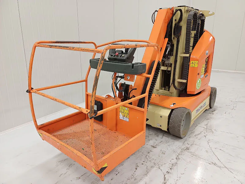 Jlg TOUCAN 12E 2014 - Personnel lift image 2 thumbnail