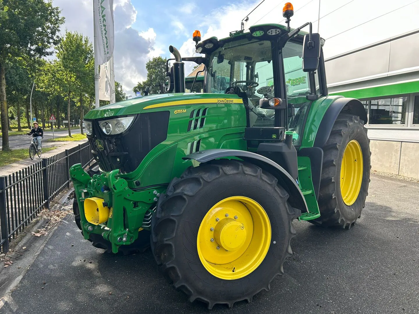 John Deere 6155M 2024 obrázek 1