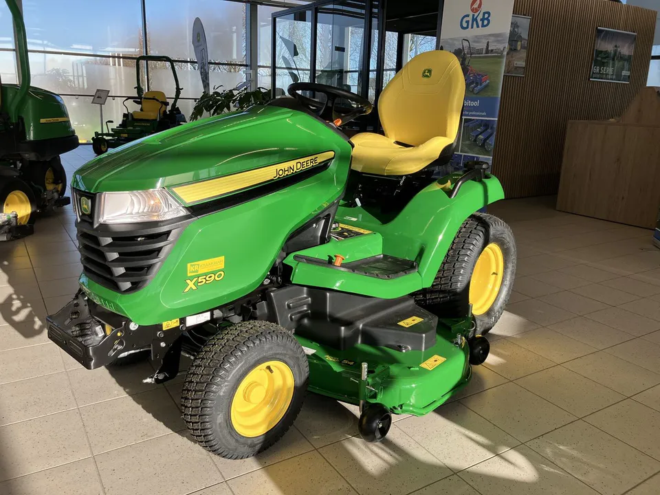 John Deere X590 immagine 3 miniatura