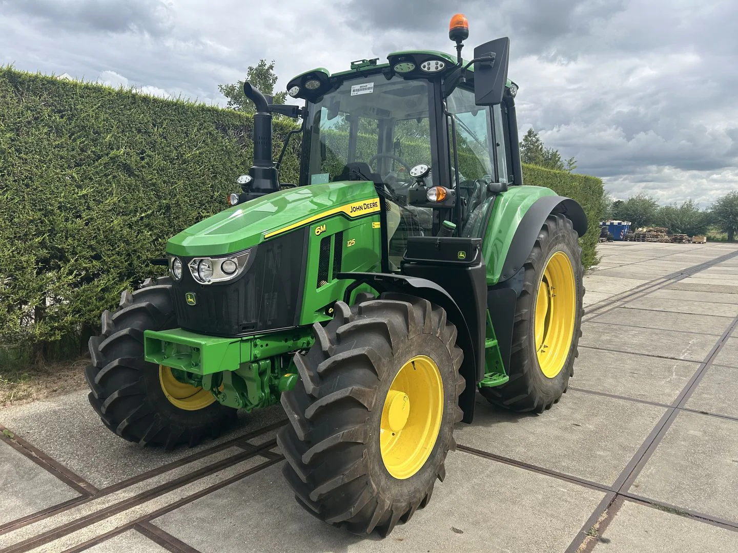 John Deere 6M 125 obrázek 1