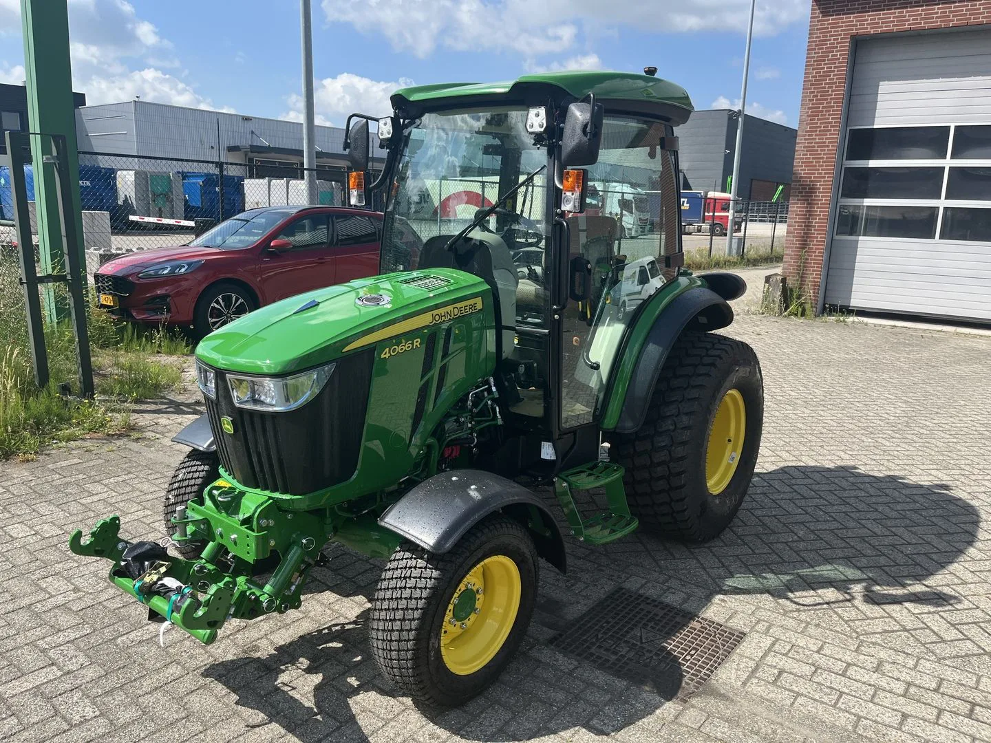 John Deere 4066R 2026 obrázek 1