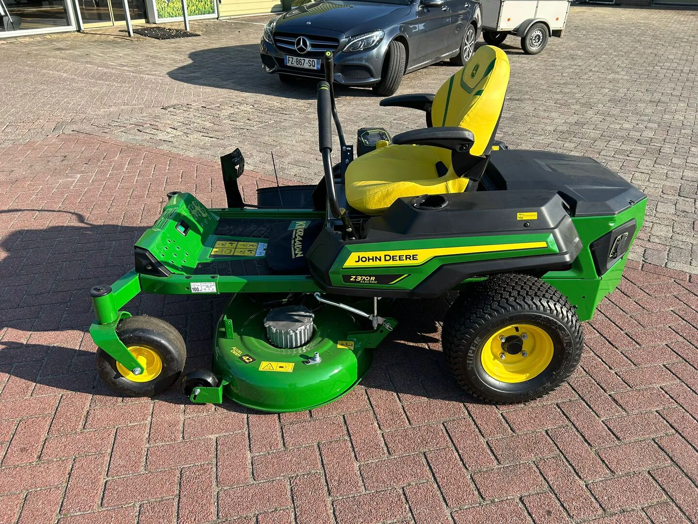 John Deere Z370R ELECTRIC 2026 изображение 1