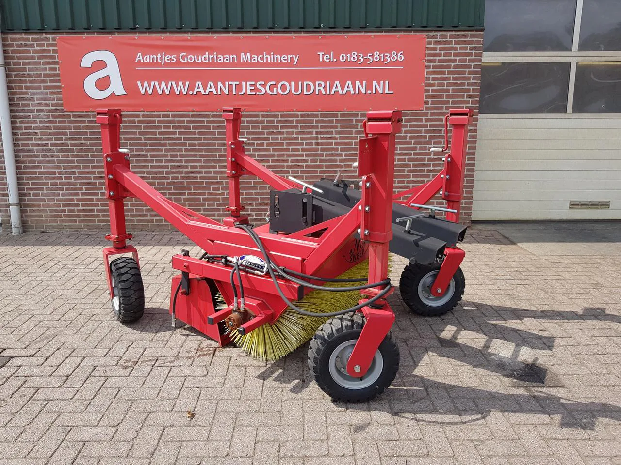 Sweep Veegmachine HSV125 voor heftruck/ shovel 2014 image 1