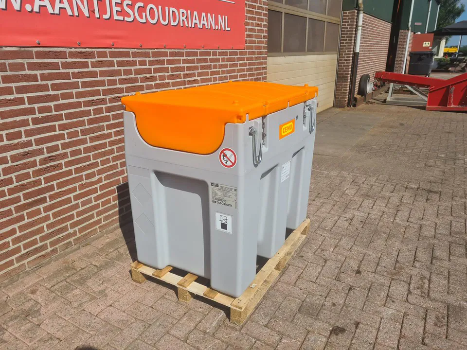 Cemo Diesel tank 600 liter 2024 image 3 thumbnail