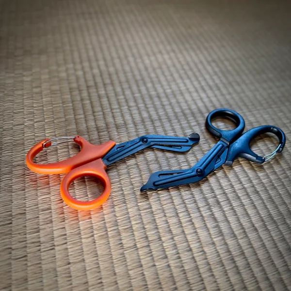 EMT shears