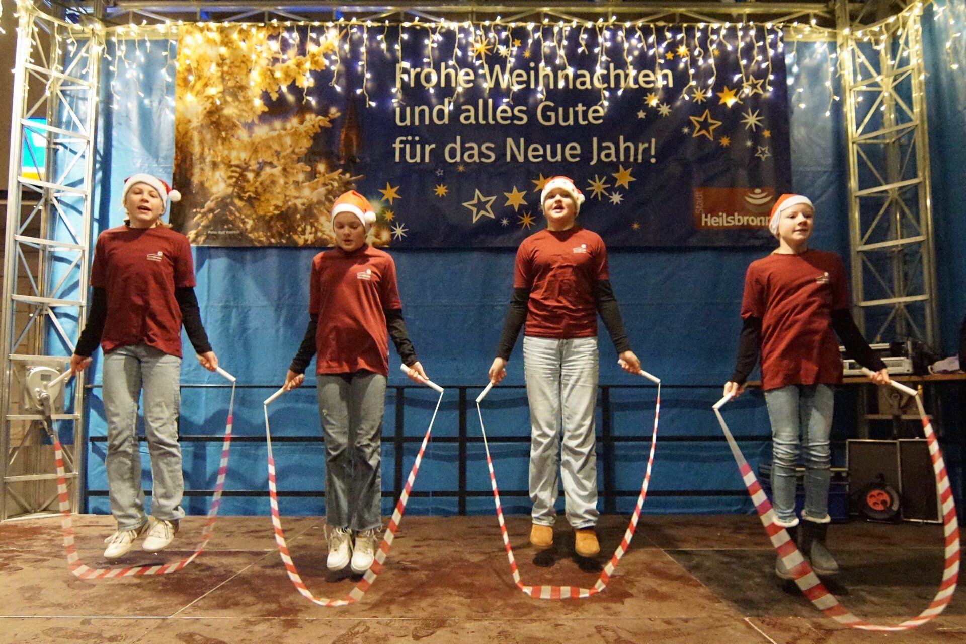Weihnachtsmarkt Rope Skipping