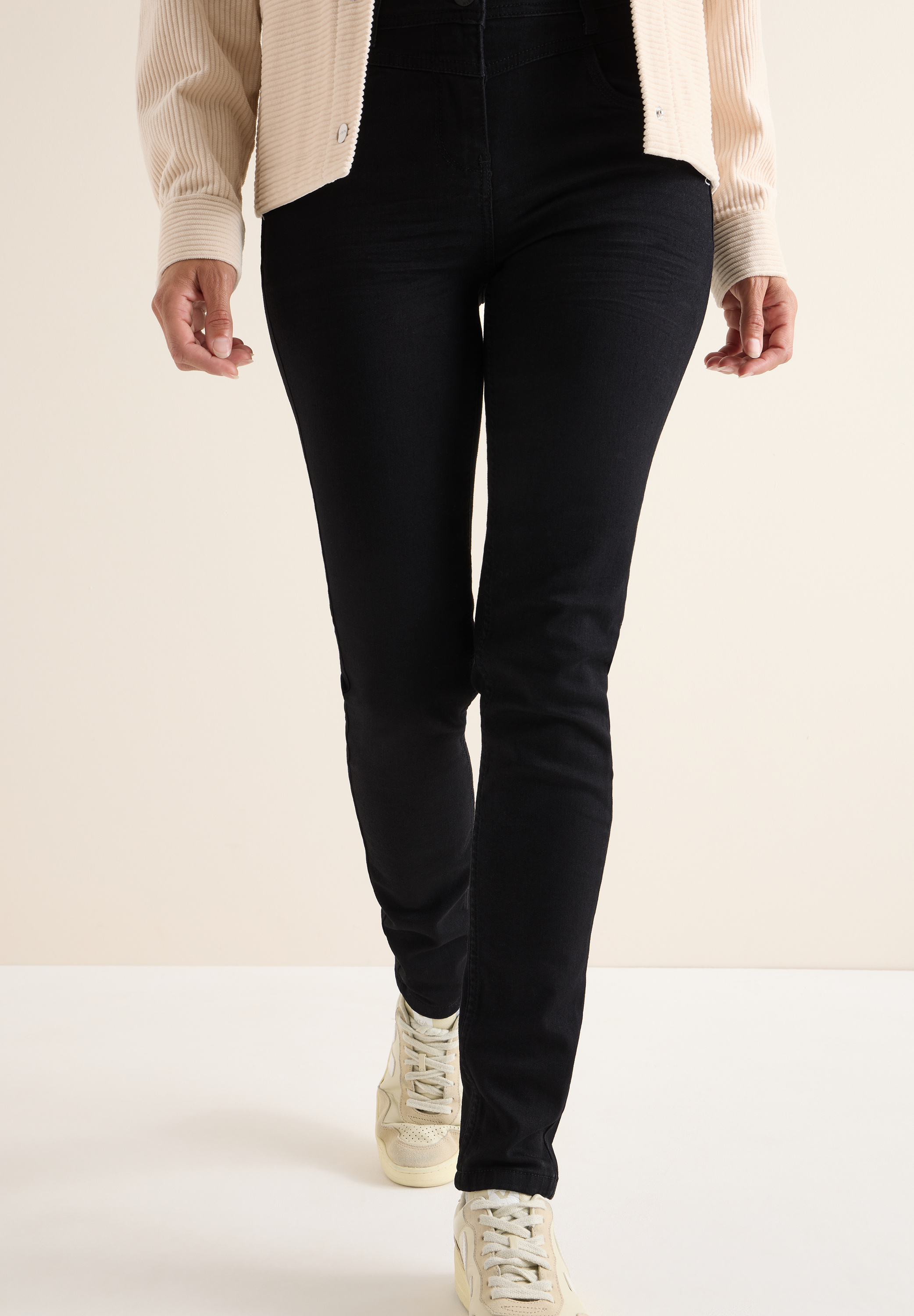 Style NOS Vicky Black
