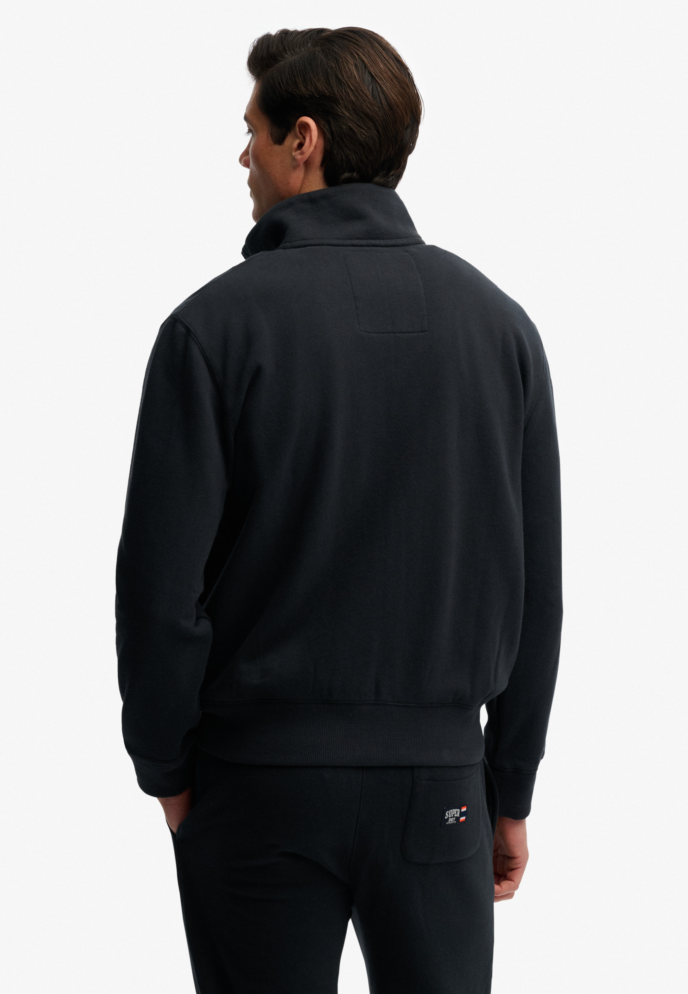 ESSENTIAL LOGO TRACK TOP