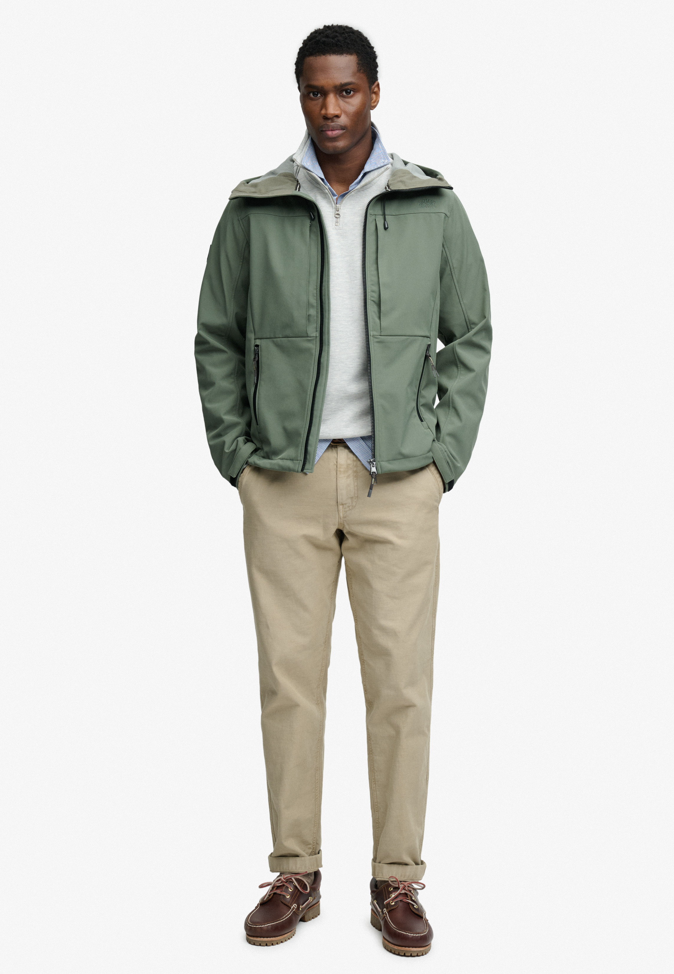HOODED SOFTSHELL TREKKER JKT